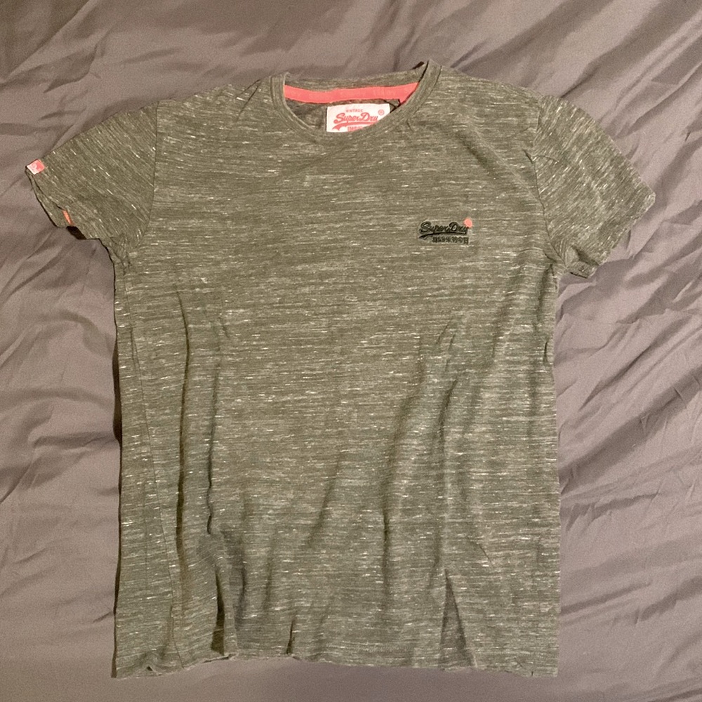 Mens SuperDry T-Shirt, sized small